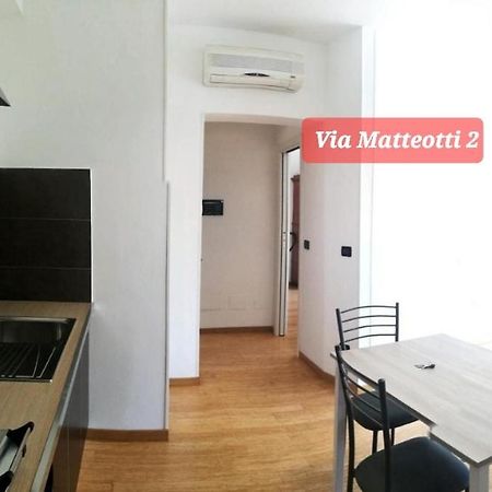 Via Matteotti & Via Carracci Apartments Bologna Luaran gambar